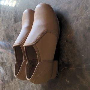 LBN Kids Tan Tap shoes. Balera size 1